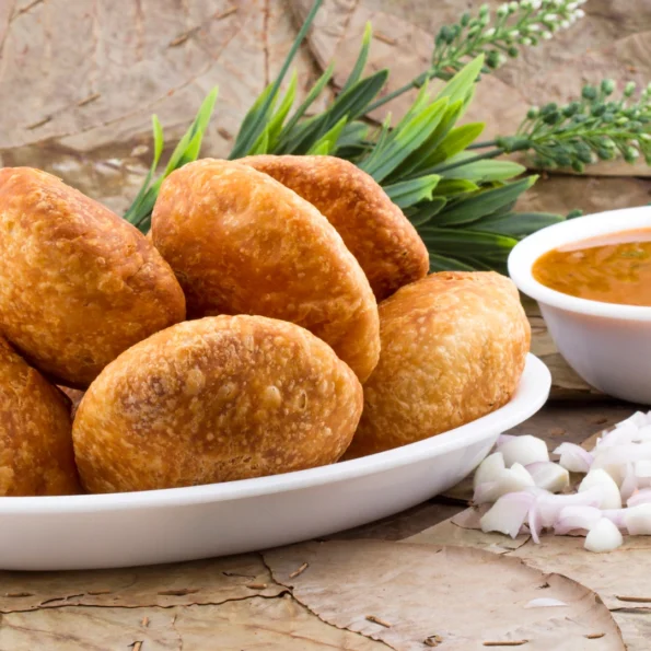 KHASTA KACHORI