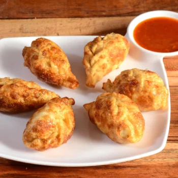 VEG FRIED MOMO