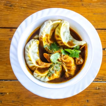 VEG PANEER GRAVY MOMO